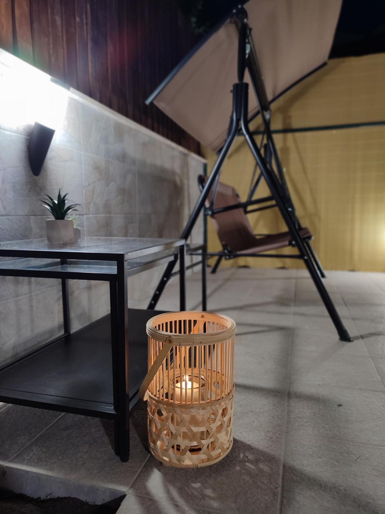 Lejlighed Agli Acquedotti, Con Giardino Privato