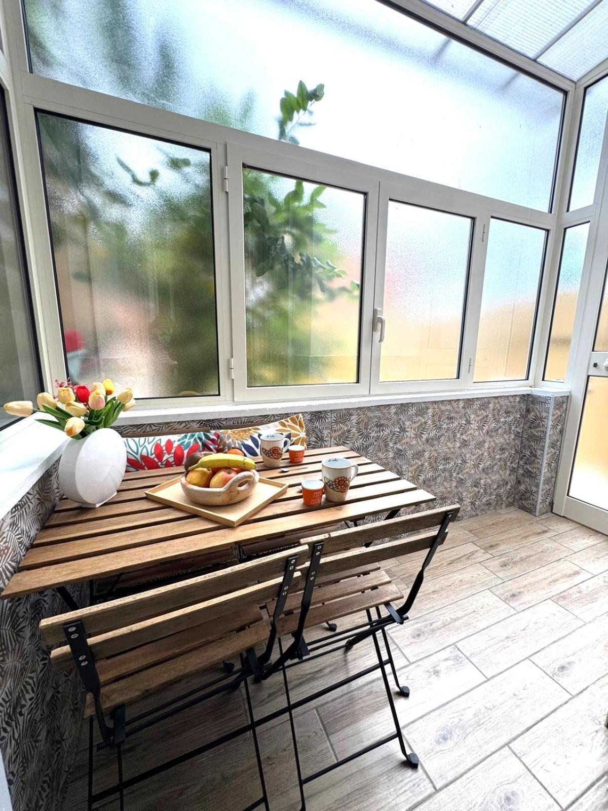 Lejlighed Agli Acquedotti, Con Giardino Privato